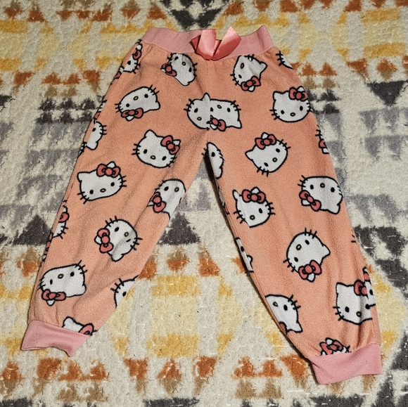 Hello Kitty pj pants Size 4T - Picture 2 of 5